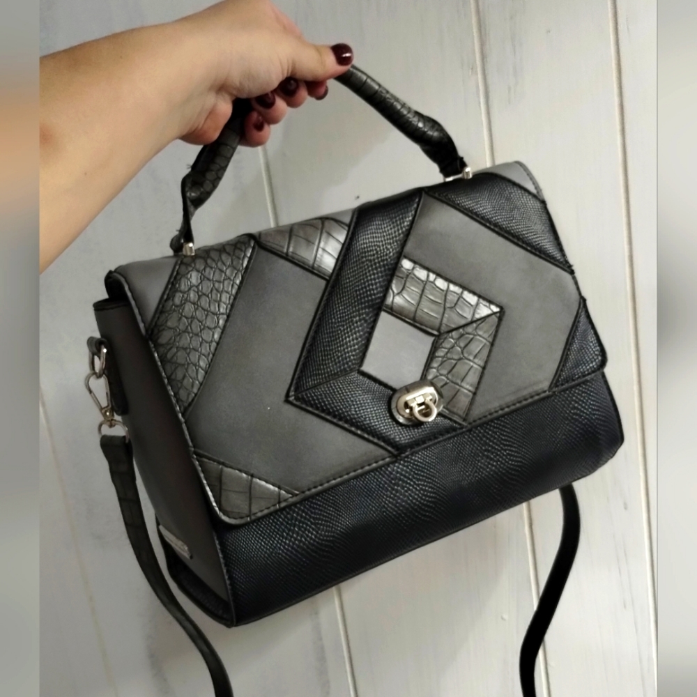 Color Block Pattern Purse - Picture 1 of 13